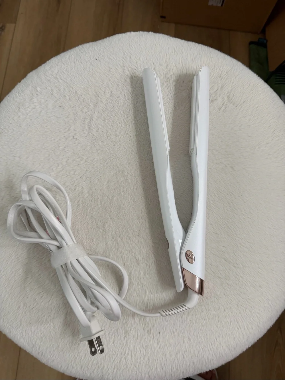 T3 single pass flat hair iron
